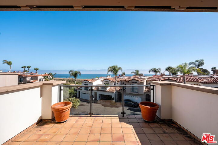Property Photo: 6422 Lunita Rd CA 90265