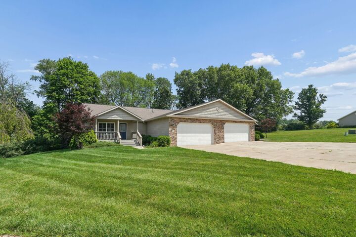 Property Photo: 518A Hickory Lane OH 43028