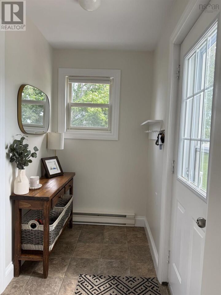 Property Photo:  47 High St  NS B0K 1S0 