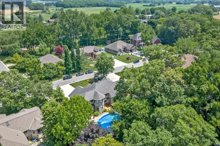 Property Photo:  205 Woodland Drive  ON N0R 1G0 