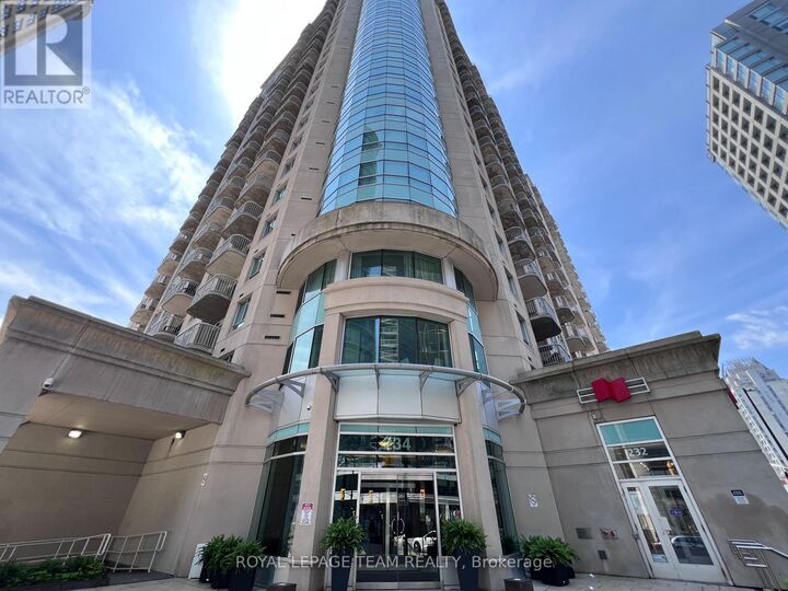 Property Photo:  234 Rideau Street 1007  ON K1N 0A9 