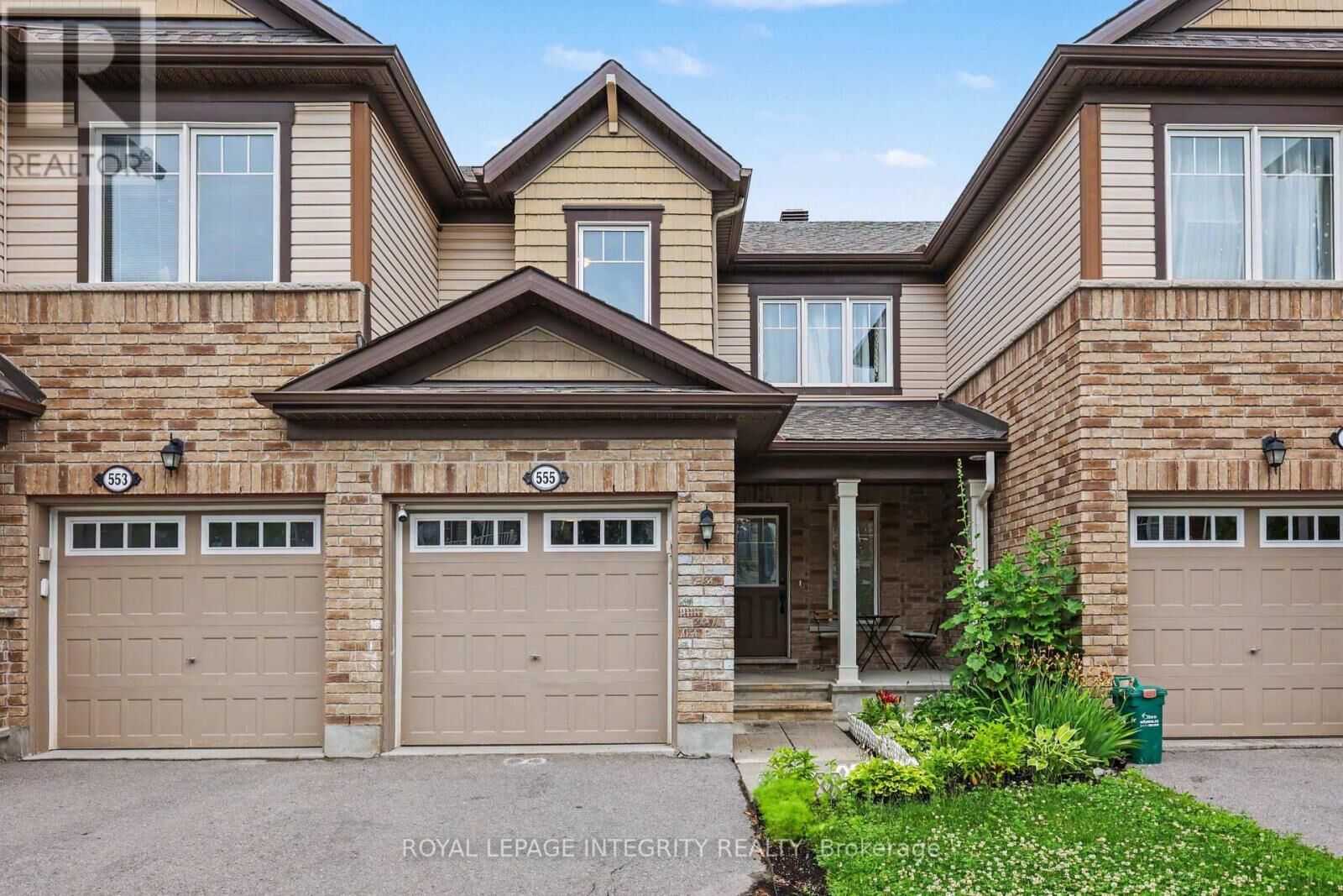 Property Photo:  555 Foxlight Circle  ON K2M 0L9 
