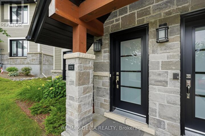 Property Photo: 304 Masters Lane 171 ON K4K 0L3