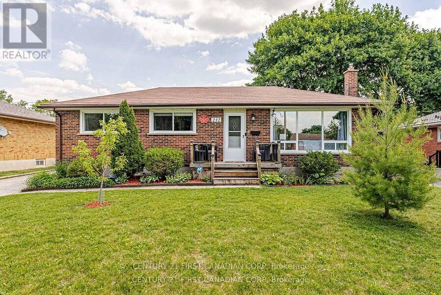 Property Photo:  212 King Edward Avenue  ON N5Z 3T7 