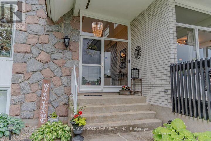 Property Photo: 1549 Du Parc Avenue ON K4K 1C3