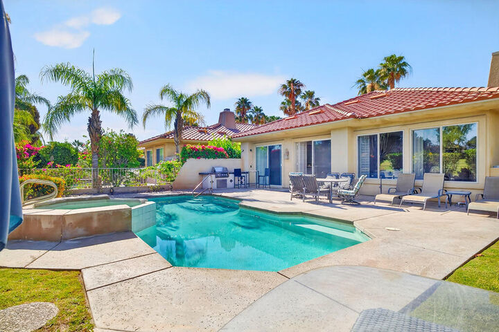 Property Photo: 83 N Kavenish Drive CA 92270