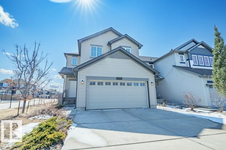 6103 18 Avenue SW — photo 1