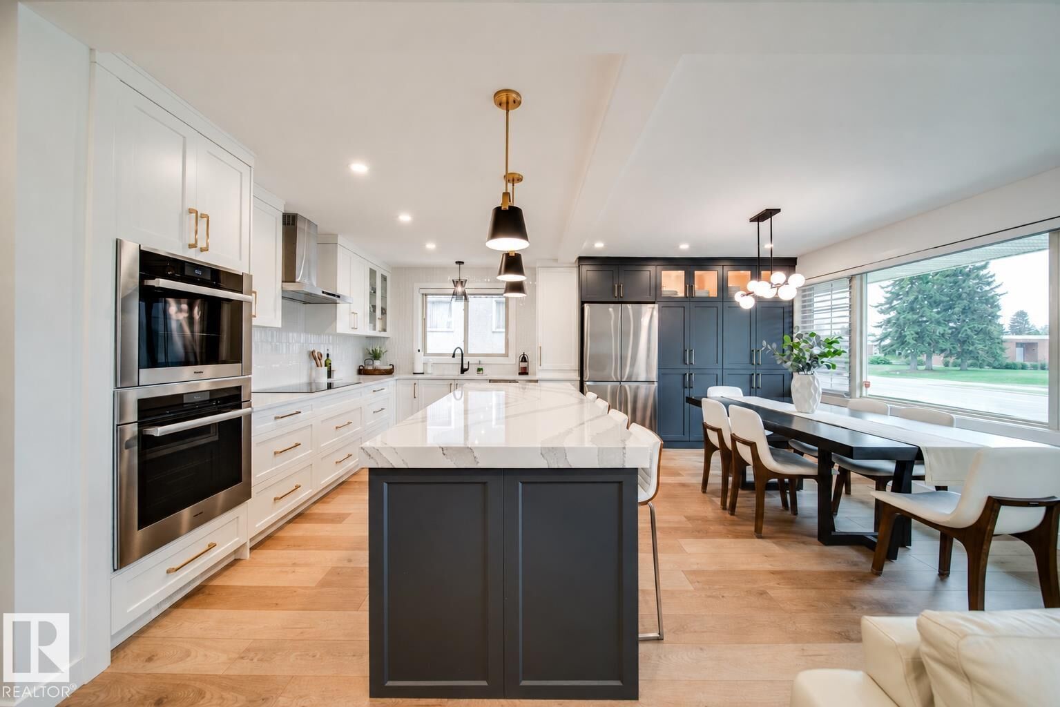 Property Photo: 5431 113A Street NW AB T6H 1A4