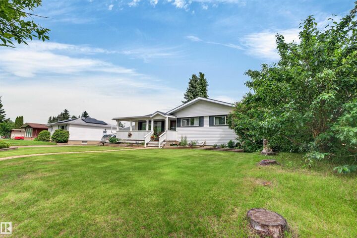 Property Photo: 4606 52 Avenue AB T0A 3C0