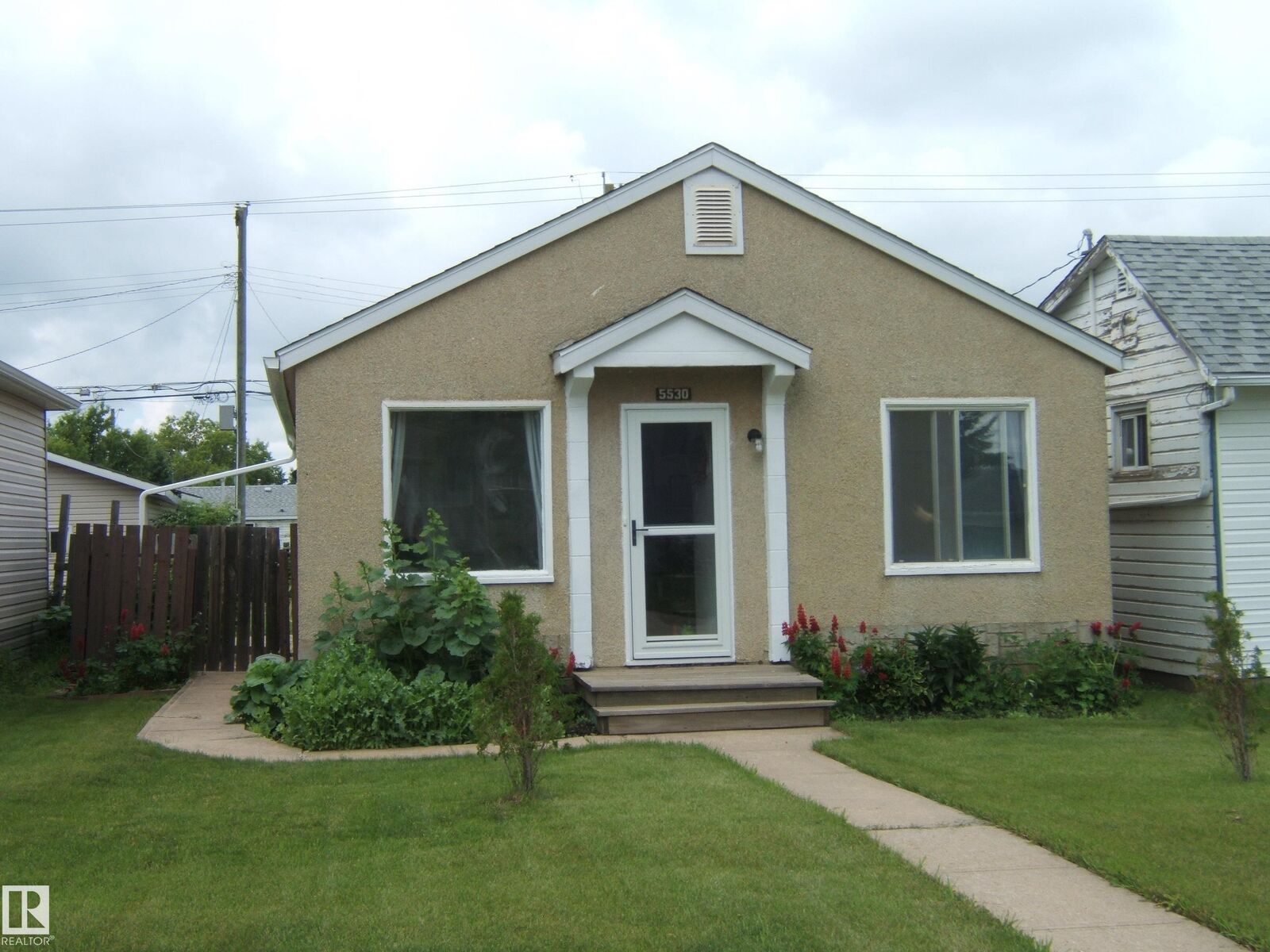 Property Photo: 5530 50 Street AB T9C 1K3