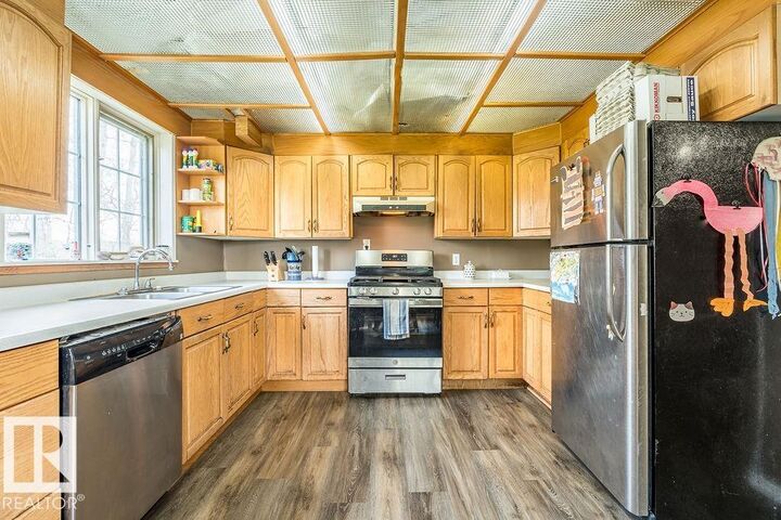 Property Photo: 470047 Rge Road 35 AB T0C 2X0