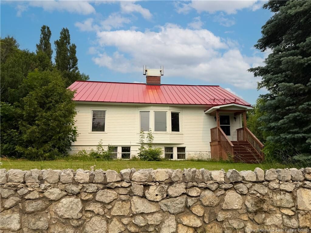 Property Photo: 775 Murray Avenue NB E2A 1V3