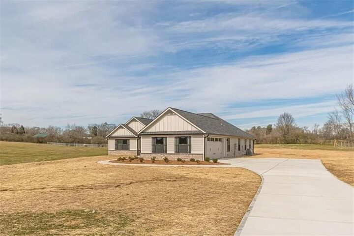 Property Photo: 1416 Morgan Road GA 30110