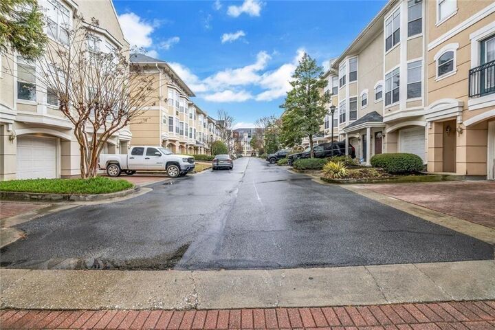 Property Photo:  375 Highland Avenue NE 1002  GA 30312 