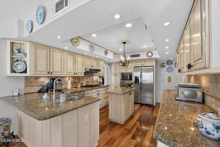 Property Photo: 8536 Mountain Ash Drive TX 79904