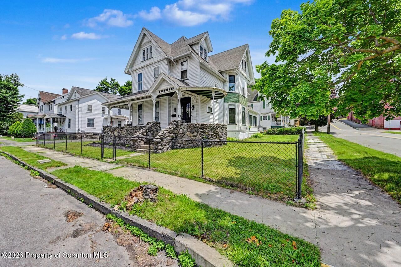 Property Photo: 50 Washington Street PA 18407