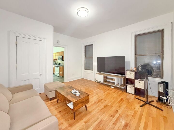 Property Photo:  16 Erie St 2  NJ 07302 