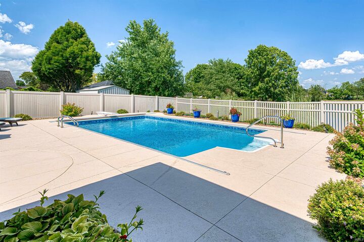 Property Photo: 1000 Kingswood Drive IN 47715