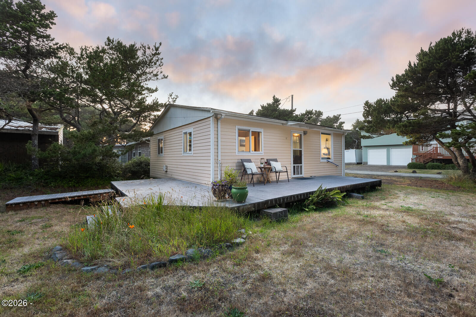 Property Photo: 5745 Holly Avenue OR 97112
