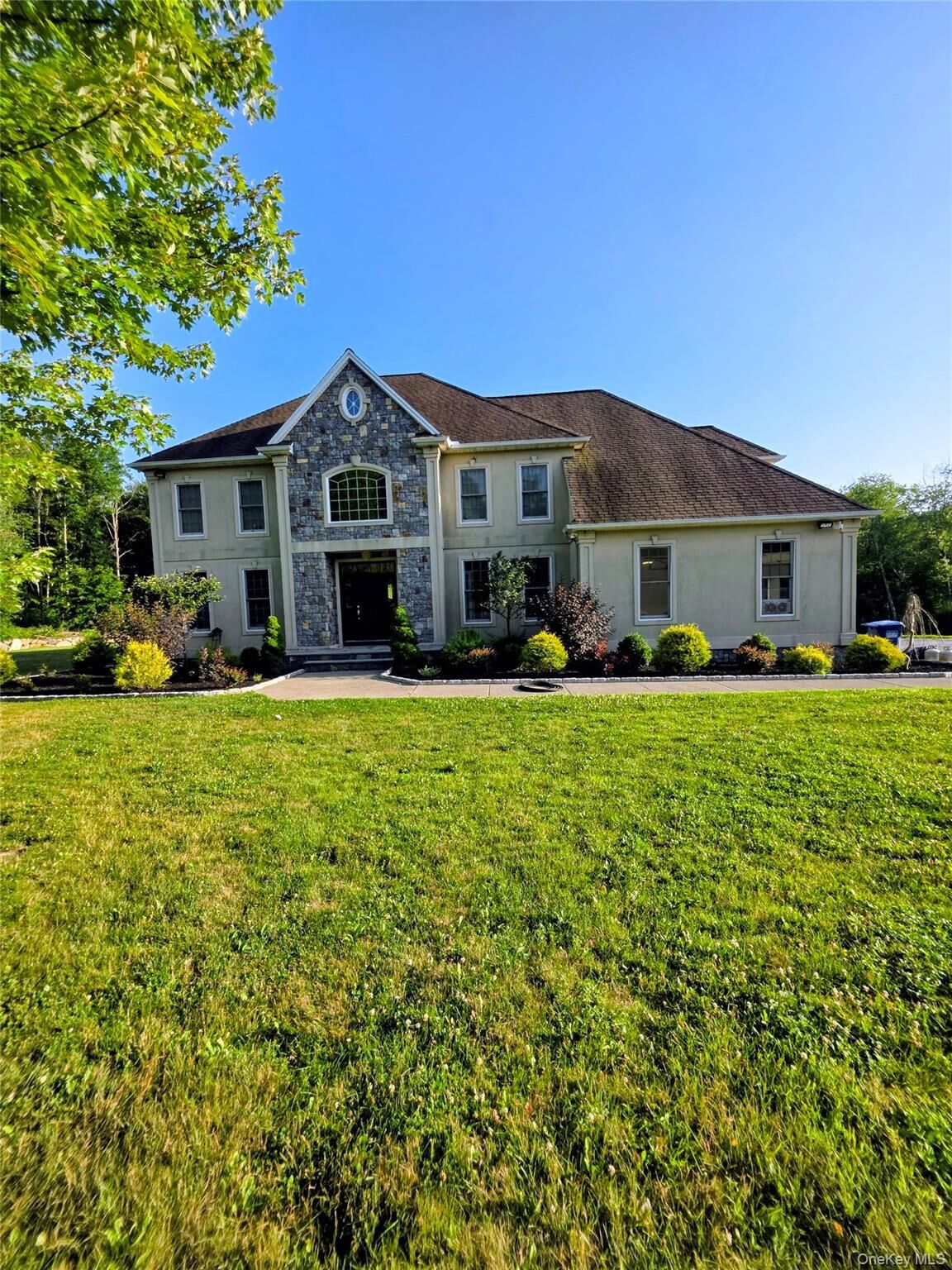 Property Photo: 17 Meadow Crest Drive NY 10541