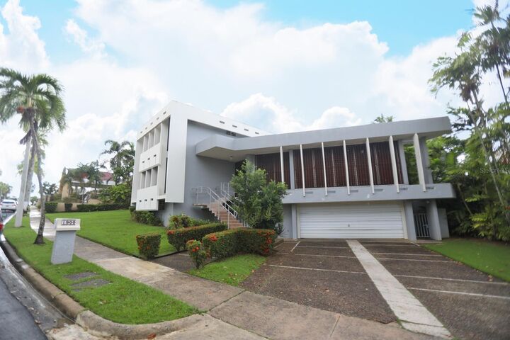 Property Photo:  Petunia Santa Maria  PR 00927 