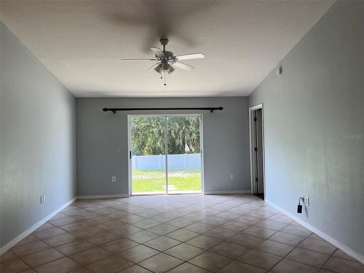 Property Photo:  18169 Sandy Pointe Drive  FL 33647 