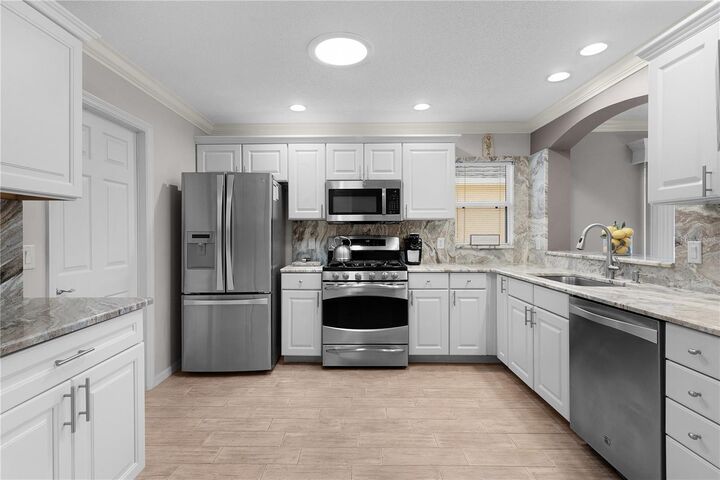 Property Photo:  1536 Barnwell Place  FL 32162 
