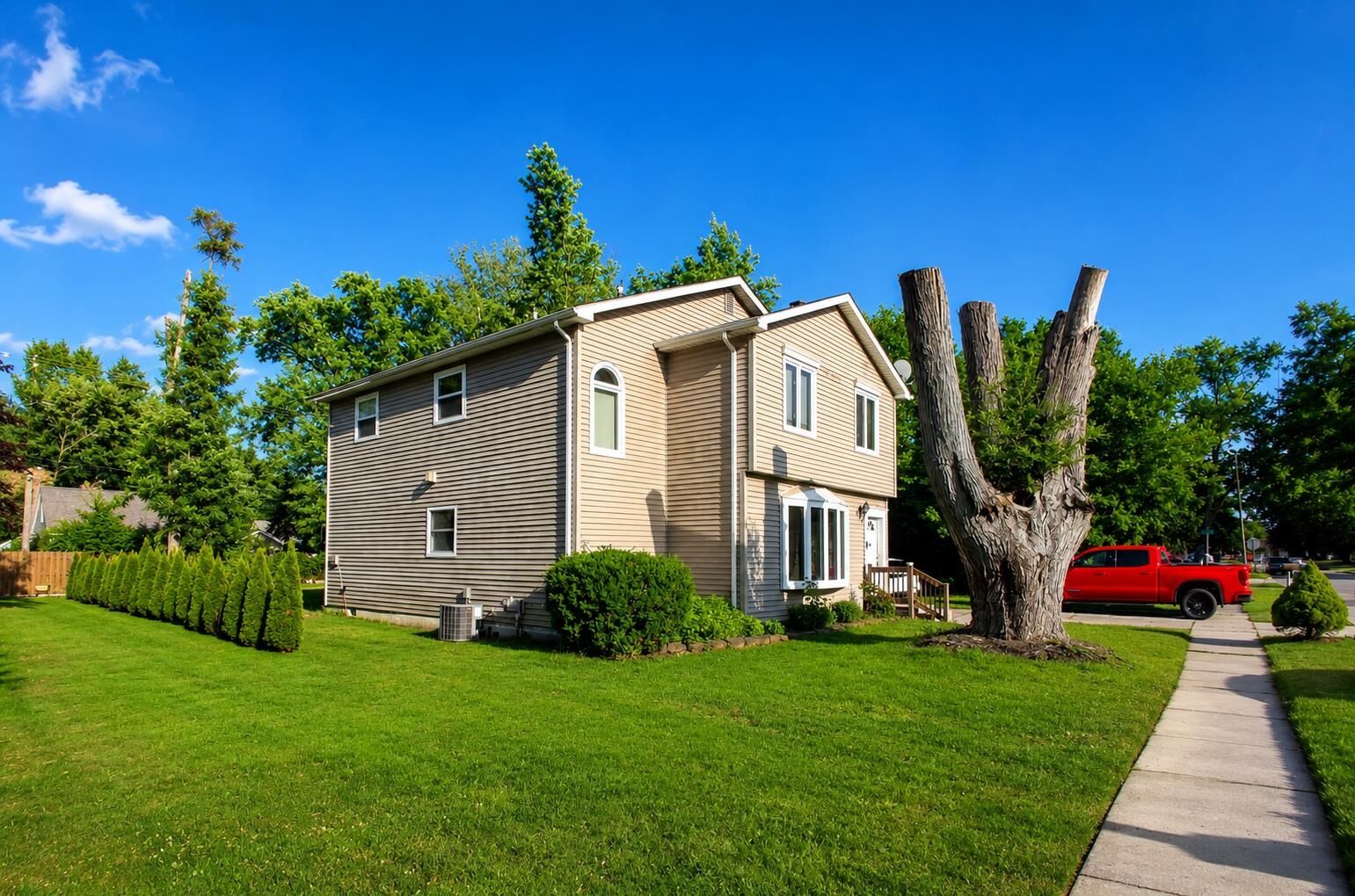 Property Photo:  21812 Albion Avenue  MI 48336 