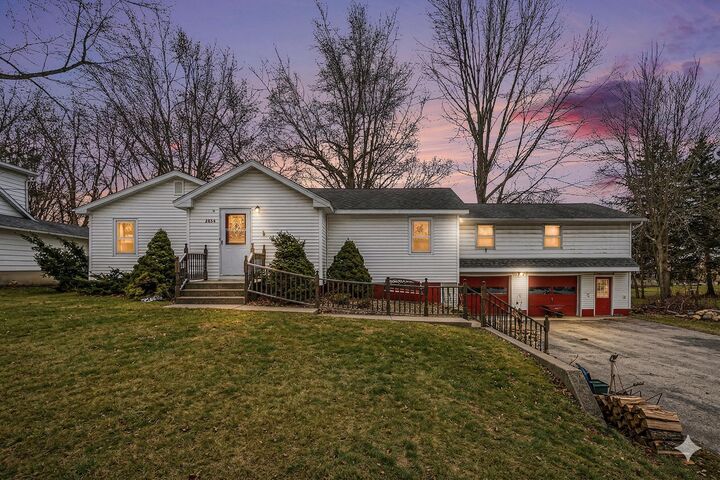 Property Photo: 2854 Oak Street MI 49127