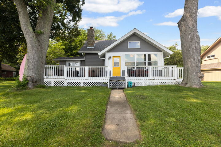 Property Photo: 1501 Sunnyside Beach Drive IL 60051