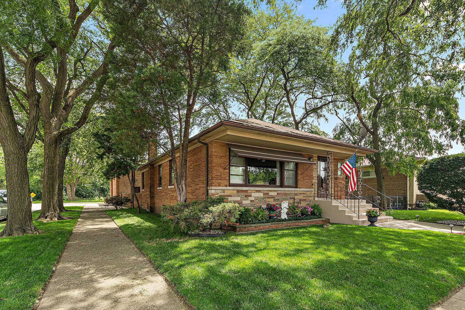Property Photo:  14401 S Hoxie Avenue  IL 60633 