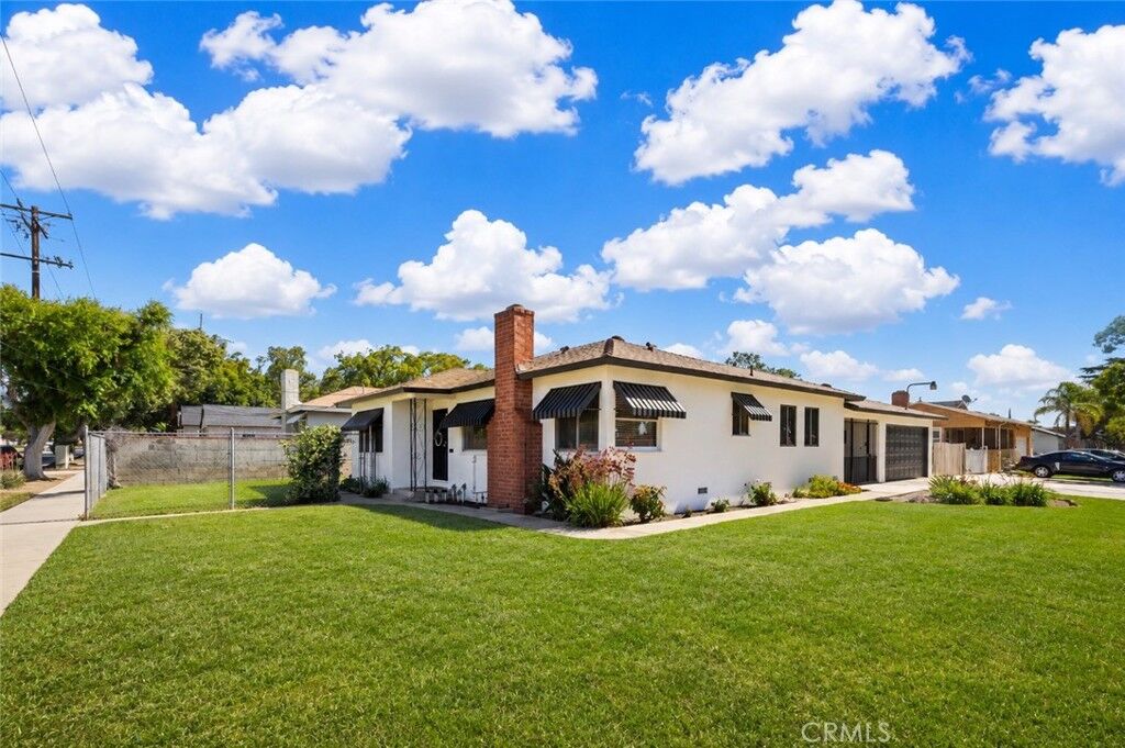 Property Photo: 1106 N Sultana Avenue CA 91764