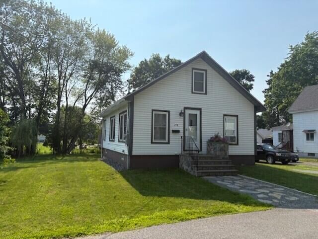 Property Photo: 274 Parkview Avenue ME 04401