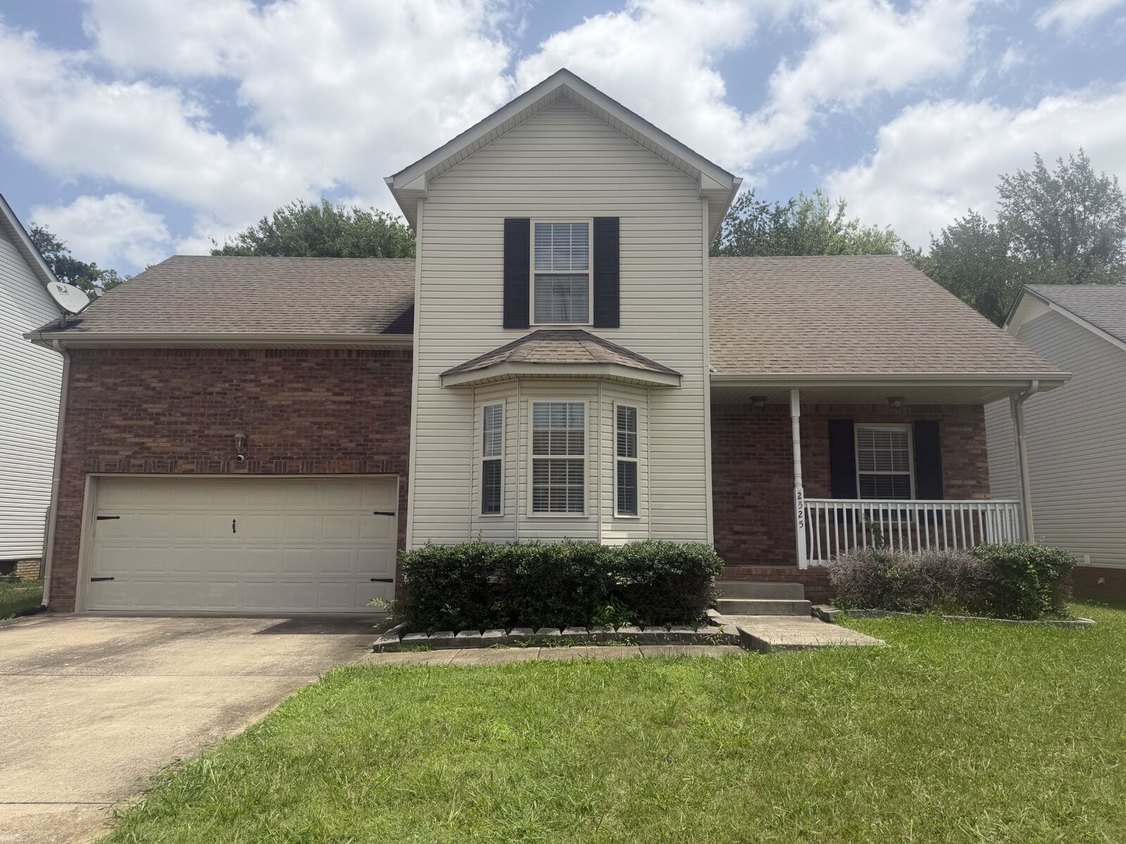 Property Photo:  2525 Centerstone Cir  TN 37040 