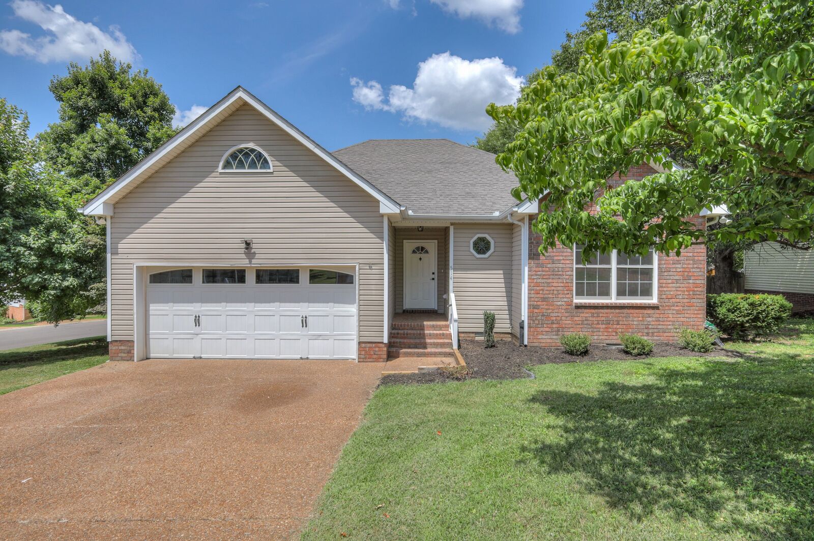 Property Photo:  514 Rhodes Cir  TN 37066 