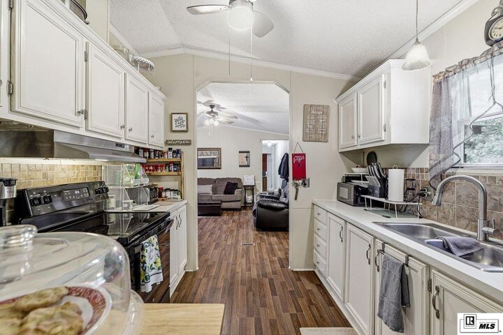 Property Photo: 3051 Lapine Road LA 71292