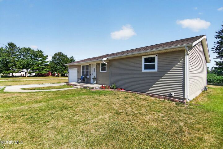 Property Photo:  115 Road Street  OH 43557 