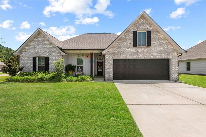Property Photo: 20599 Stone House Road LA 70401