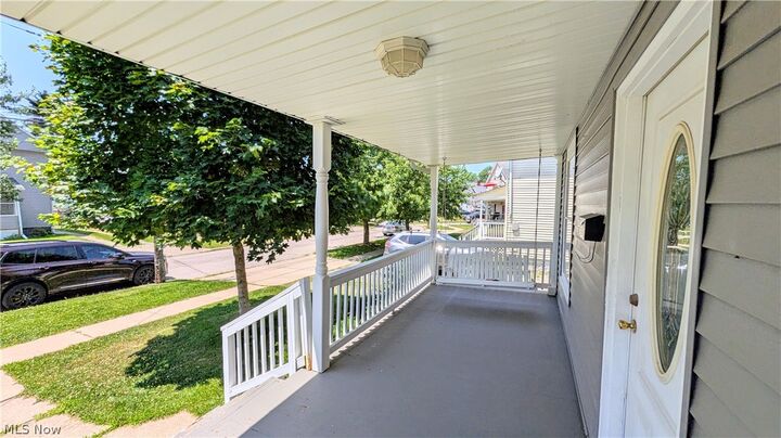 Property Photo:  131 Grove Drive  OH 44004 