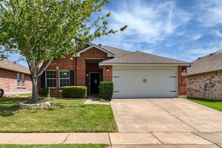 Property Photo: 7016 Derbyshire Drive TX 76137