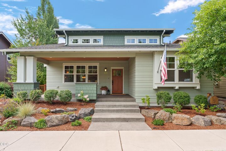 Property Photo: 20385 Penhollow Lane OR 97702