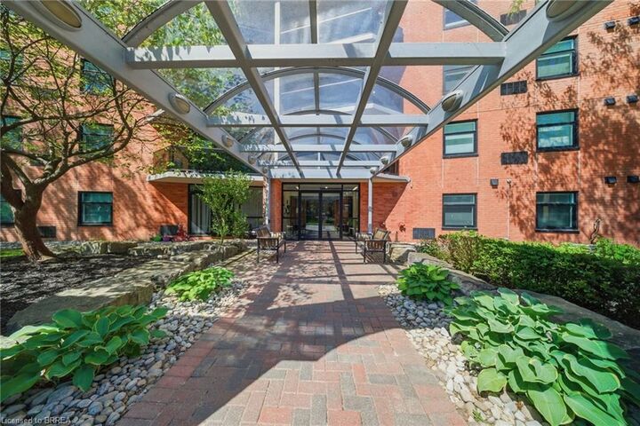 Property Photo: 9 Bonheur Court 716 ON N3P 1Z5