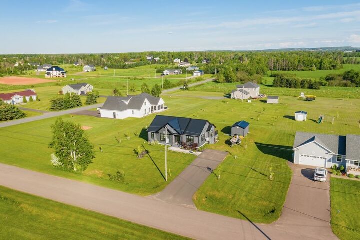 Property Photo: 782 City View Drive PE C1B 0V8
