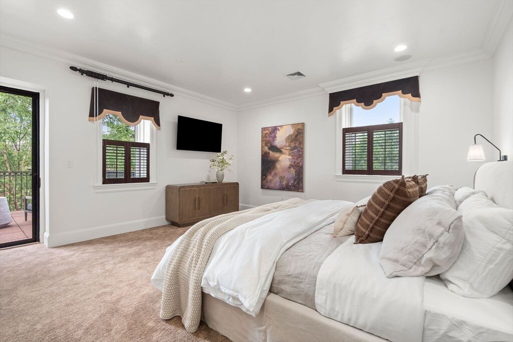 Property Photo:  120 Seaver St E201  MA 02445 