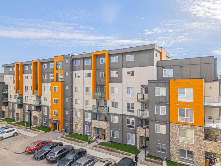 Property Photo: 10 Kincora Glen Park NW 407 AB T3R 1K1