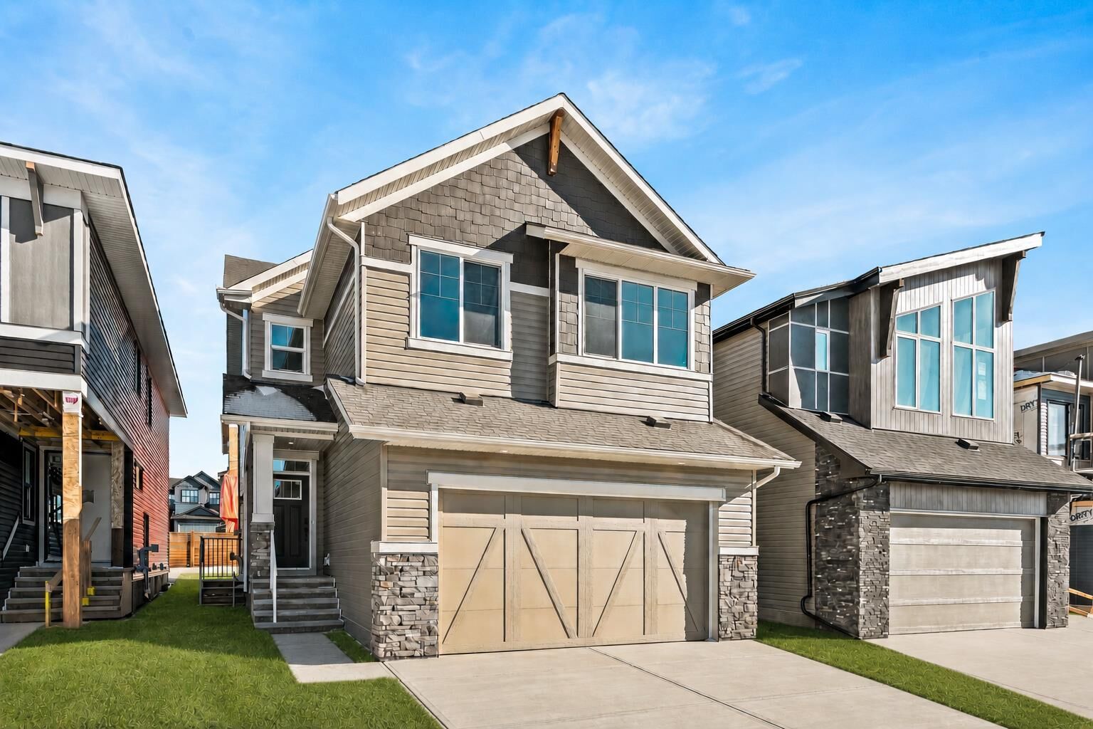Property Photo:  167 Lucas Gardens NW  AB T3P 2R9 