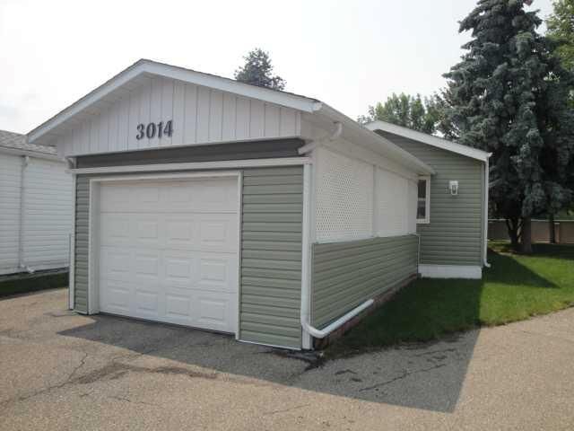 Property Photo: 3014 29th Street S AB T1K 6S7