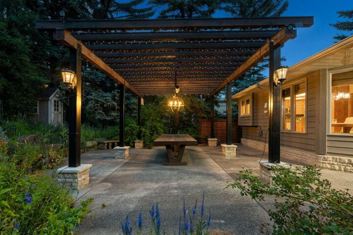 Property Photo: 9948 Patton Road SW AB T2V 5G1