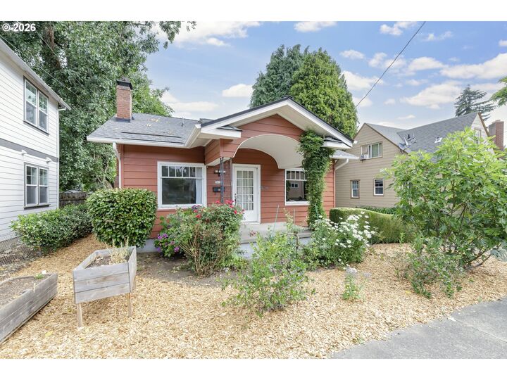 Property Photo: 5415 N Fessenden St OR 97203
