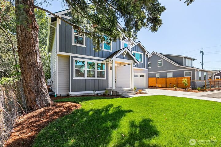 Property Photo:  607  Illinois Street  WA 98225 